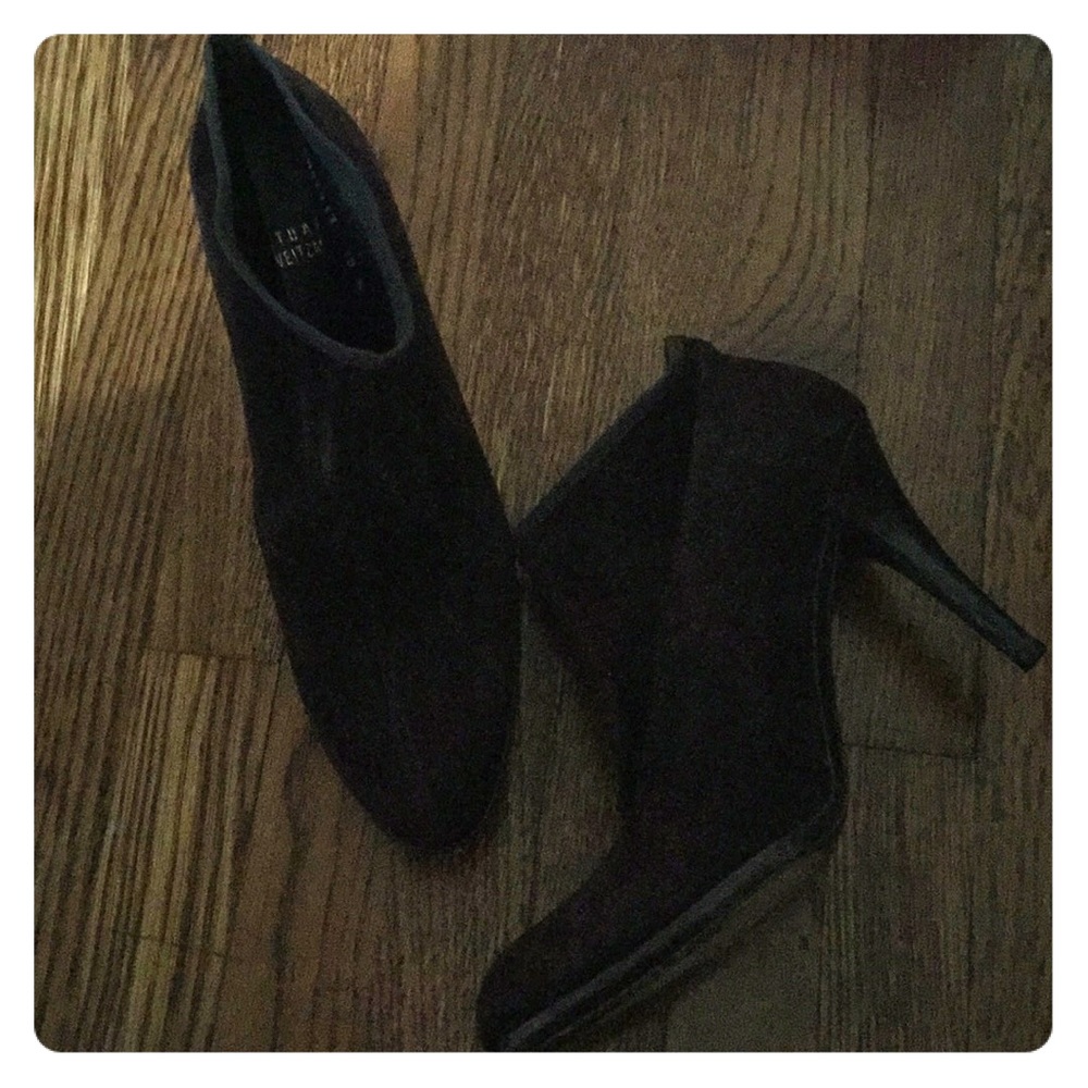 Stuart Weitzman rich brown Suede ankle boot size10